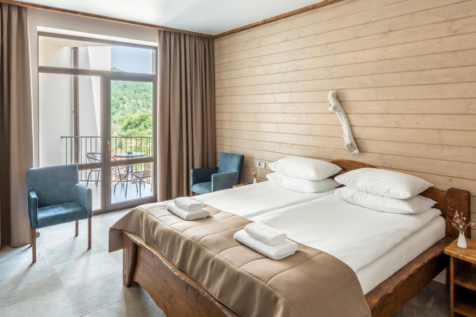 Osonnya Karpaty RESORT MEDICAL&SPA Skhidnytsia Bagian luar foto